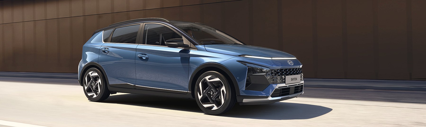 HME BC3 CUV EViz EXT 5UC VibrantBluePearl 52910Q0430 SHOT C007 ret